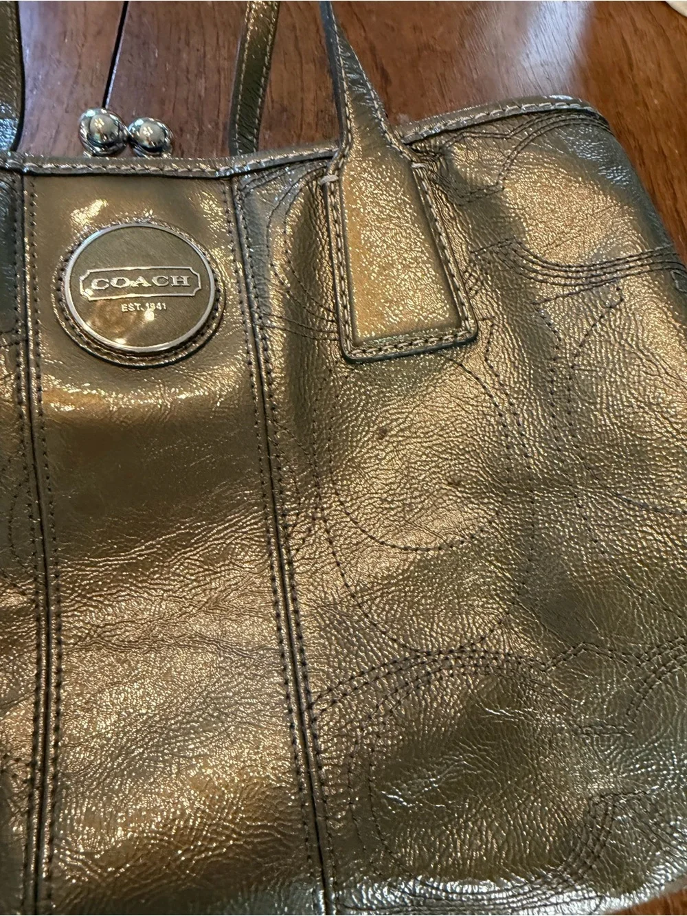 COACH Olive metallic patent Leather Signature Tote Bag F15658